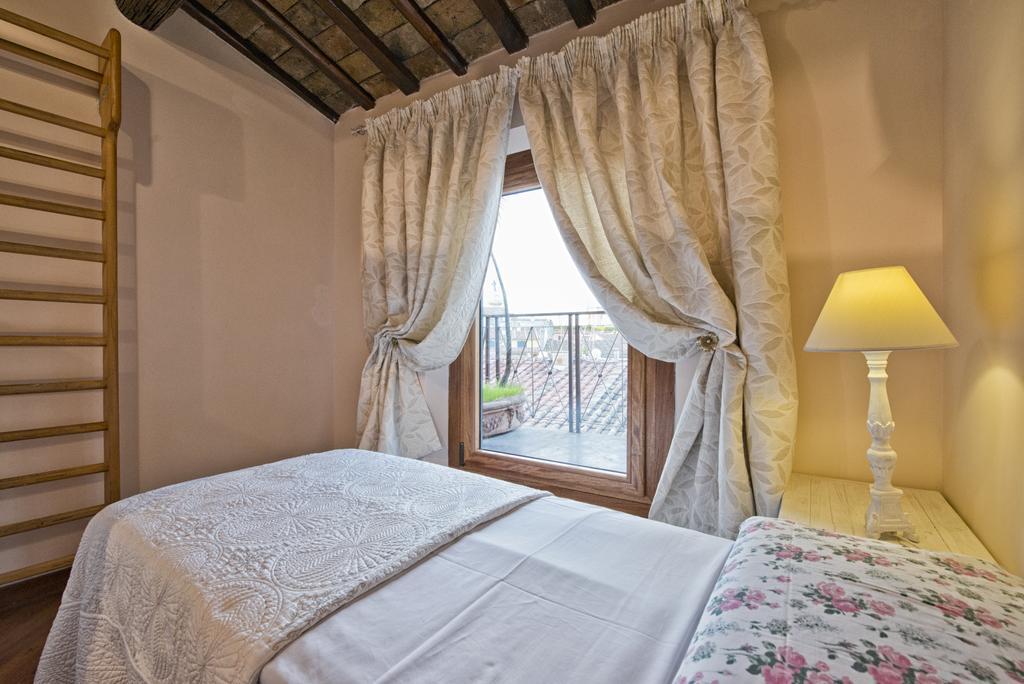 Pantheon Luxury Apartment Róma Szoba fotó